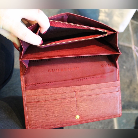 Burberry Check Continental Wallet - Picture 11 of 12